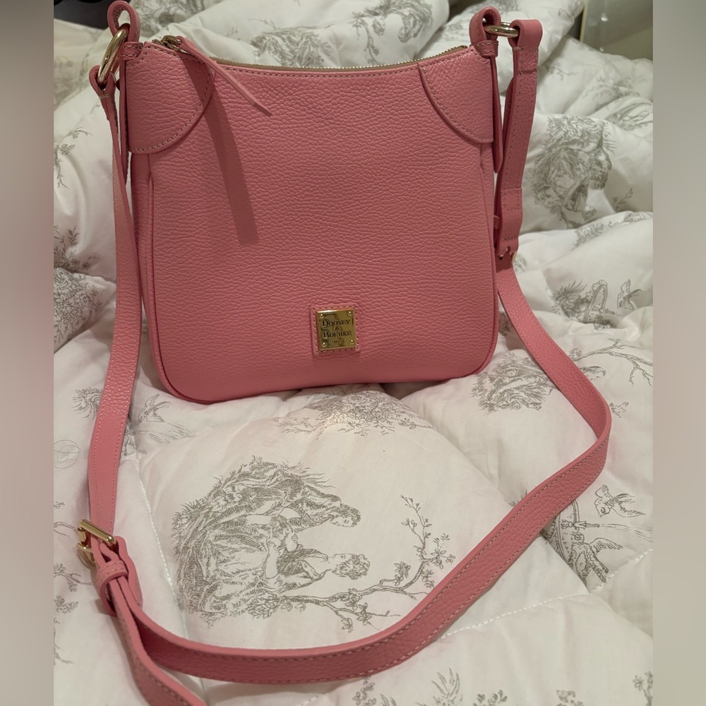 Dooney & Bourke Lucca